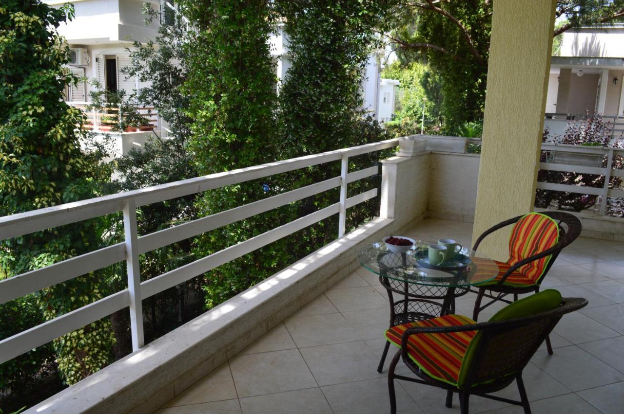 A Cozy Duplex In The Lalzi Bay Villa ดูร์เรส ภายนอก รูปภาพ