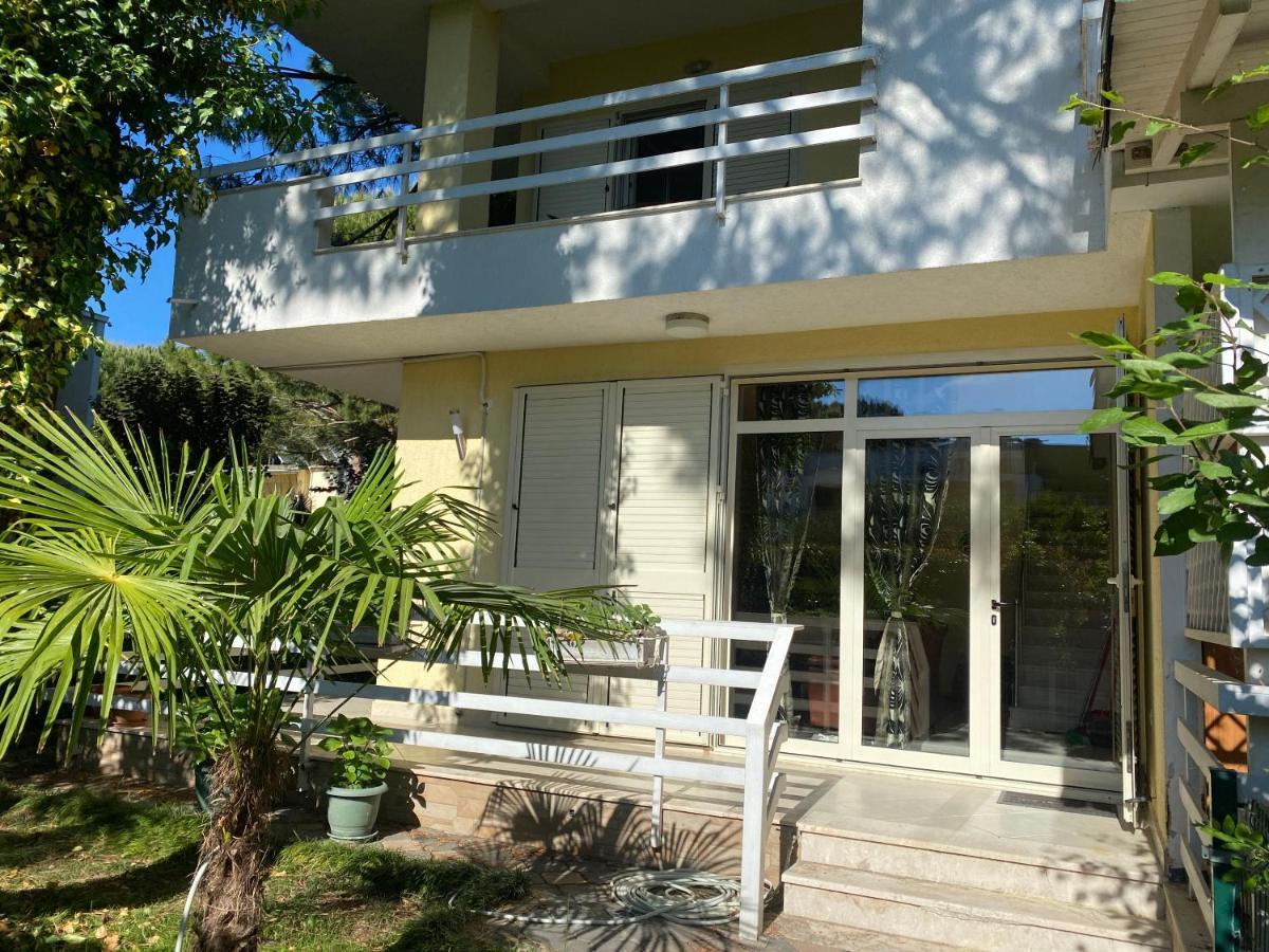 A Cozy Duplex In The Lalzi Bay Villa ดูร์เรส ภายนอก รูปภาพ