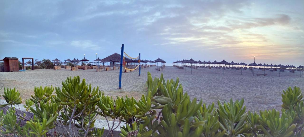 A Cozy Duplex In The Lalzi Bay Villa ดูร์เรส ภายนอก รูปภาพ